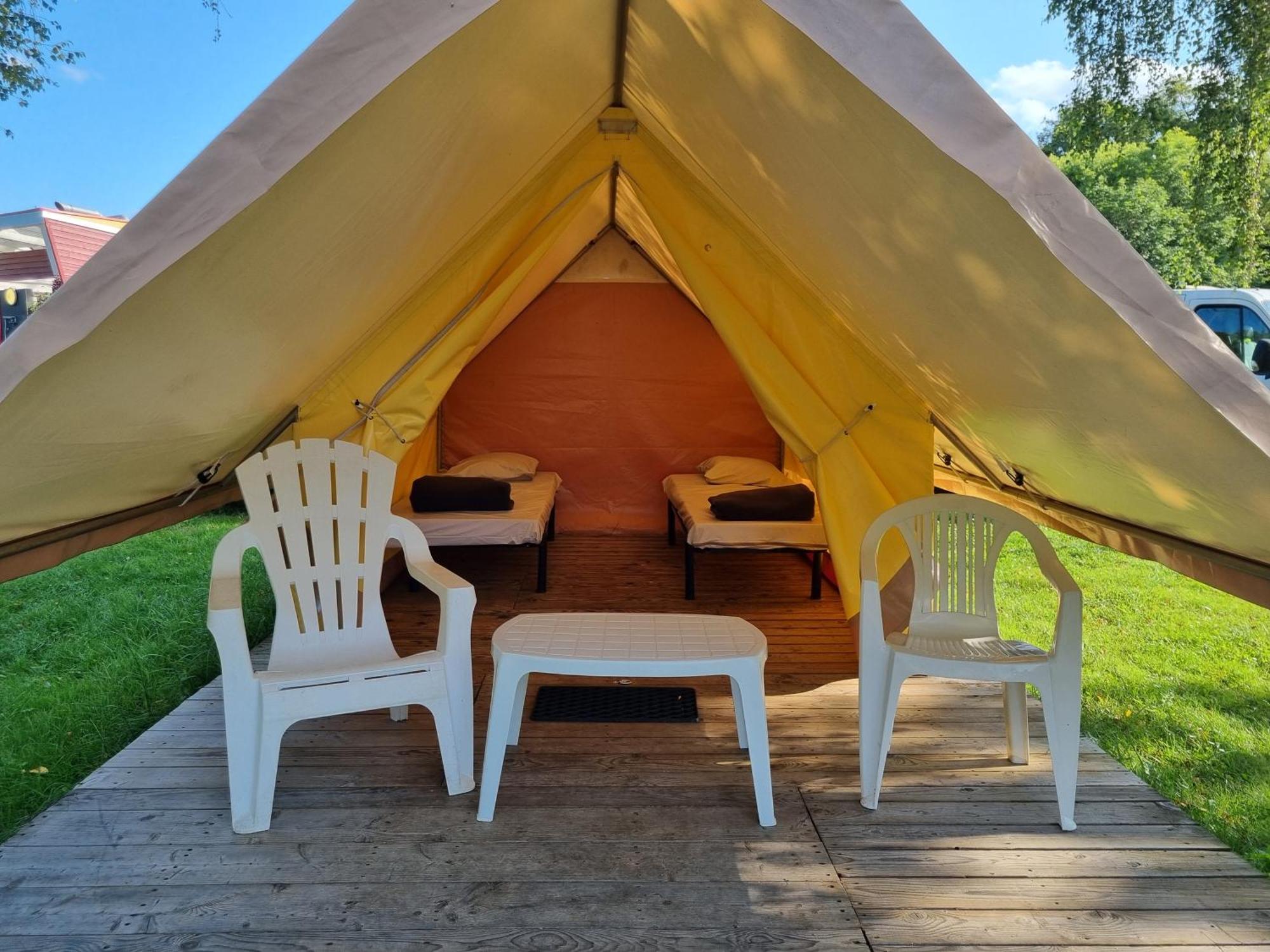 Camping Onlycamp Des Halles Decize Extérieur photo